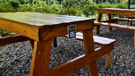 Table & Chair (3-6pax)
